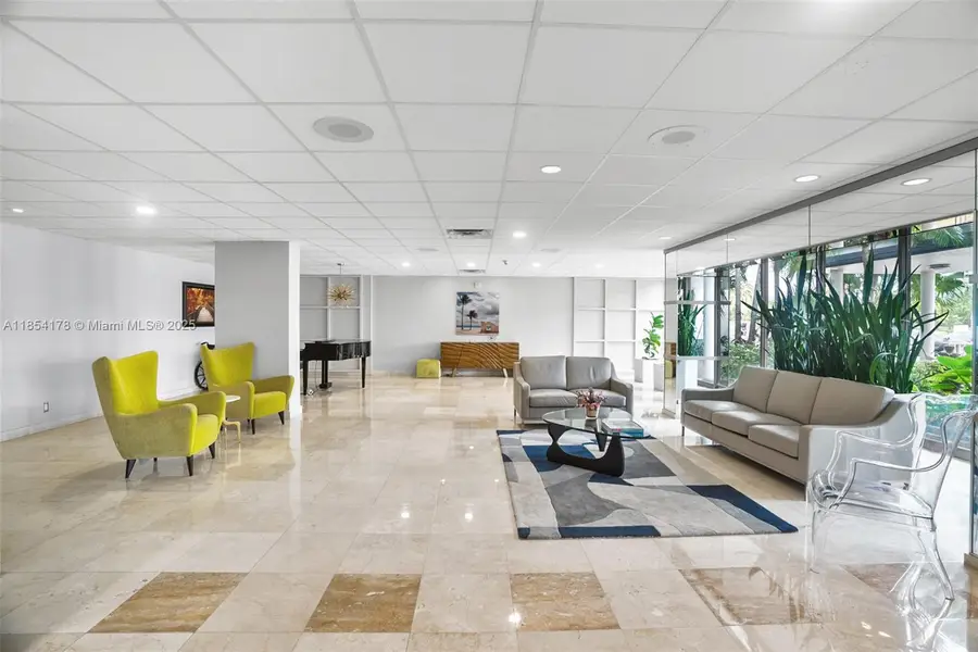 4350 Hillcrest Dr #118, Hollywood, FL 33021 - Image #2