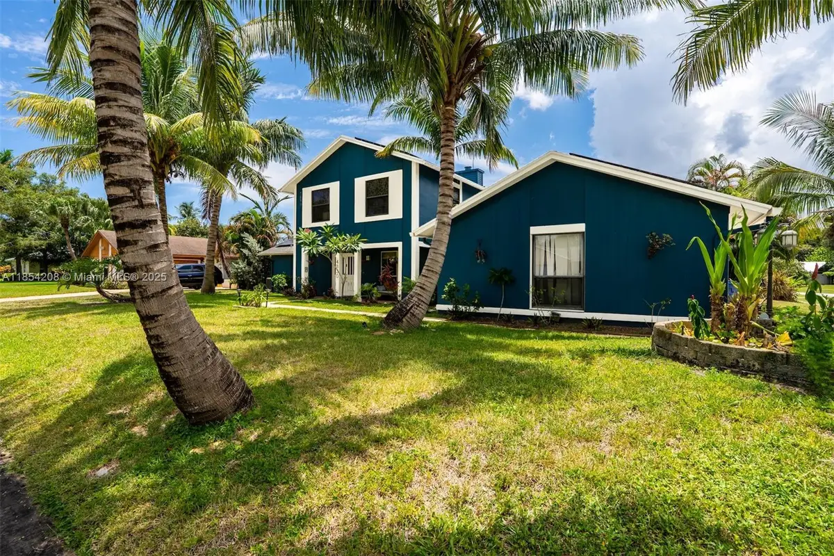 4830 Richmond Mews, Haverhill, FL 33415 - Image #1