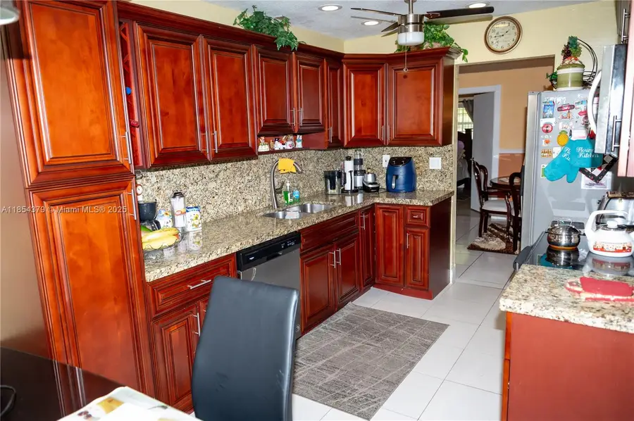 4290 NW 49th Ter, Lauderdale Lakes, FL 33319 - Image #3