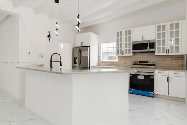 1777 N 17th Ct, Hollywood, FL 33020