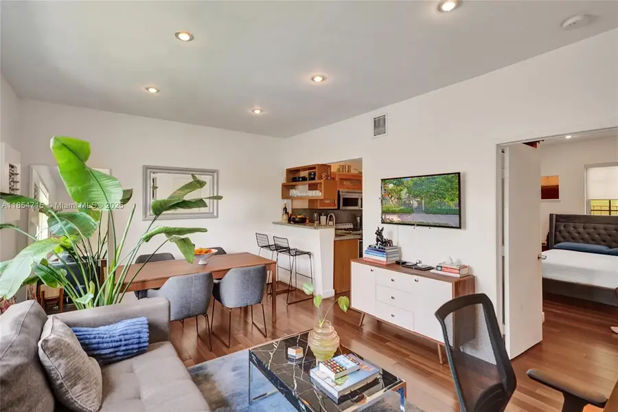 815 Euclid Ave #8, Miami Beach, FL 33139 - Image #3