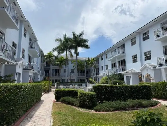 2725 NE 8th Ave, Wilton Manors, FL 33334 - Image #1