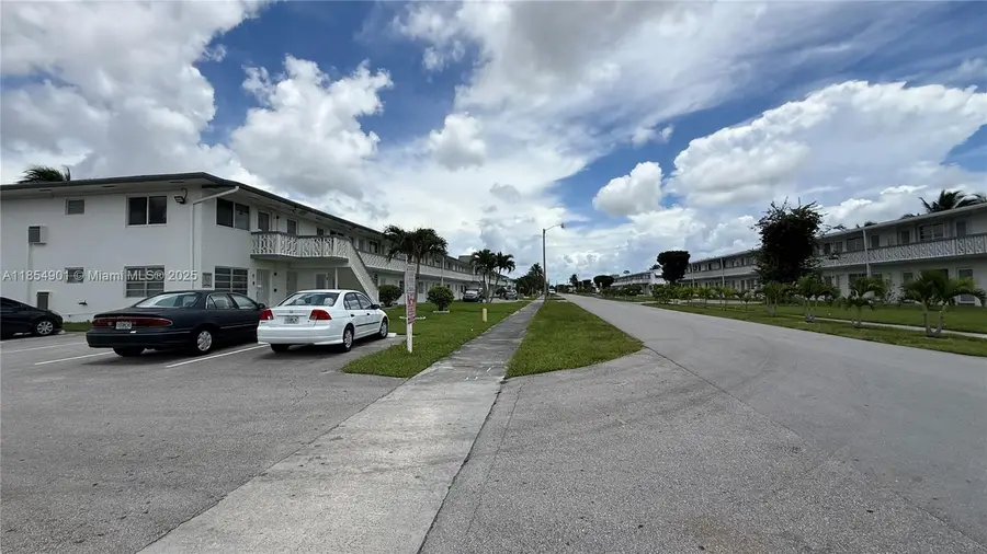 11 NE 204th St #6D, Miami Gardens, FL 33179 - Image #3