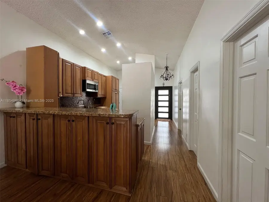 8195 SW 24th Pl, Miramar, FL 33025 - Image #2