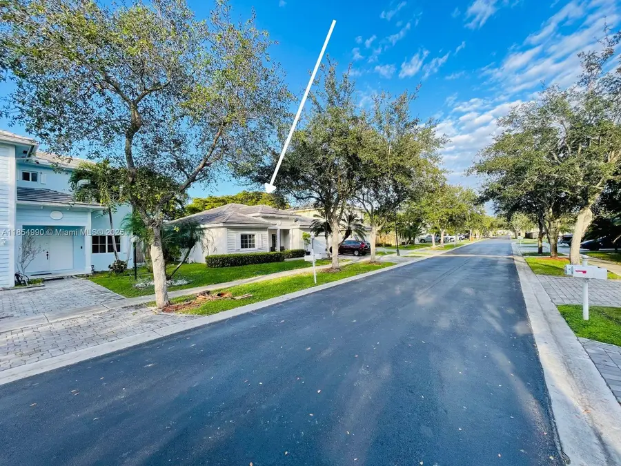 2875 NE 4th St, Homestead, FL 33033 - Image #3