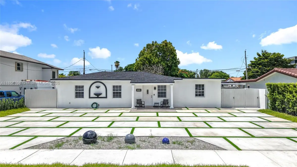 7410 SW 39th St, Miami, FL 33155 - Image #1