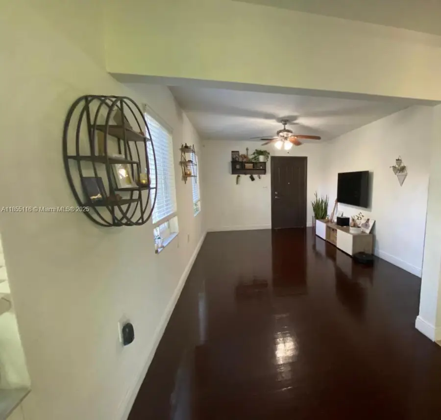 702 Boabadilla St, Coral Gables, FL 33134 - Image #2