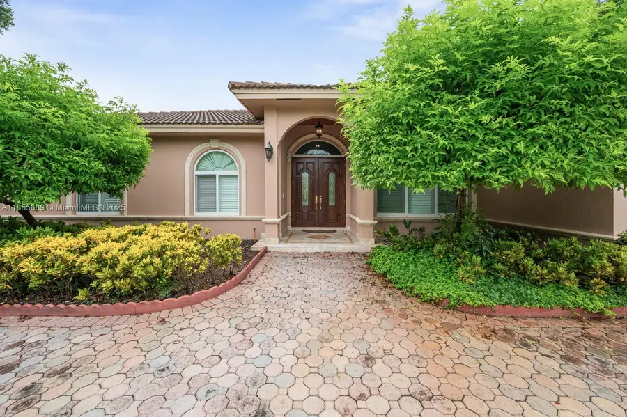 10621 SW 77th Ave, Pinecrest, FL 33156 - Image #3