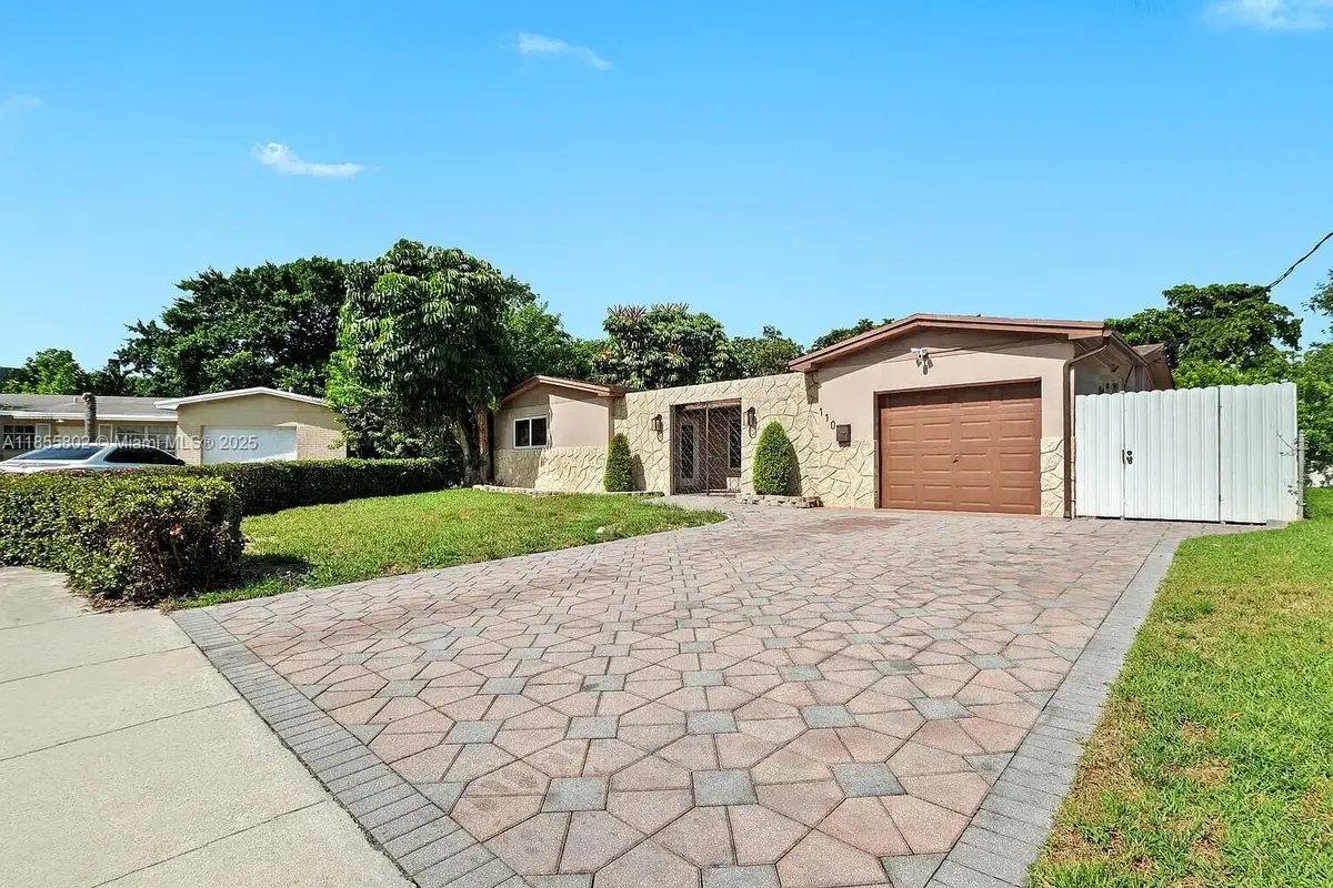 110 NW 78th Ave, Pembroke Pines, FL 33024 - Image #1