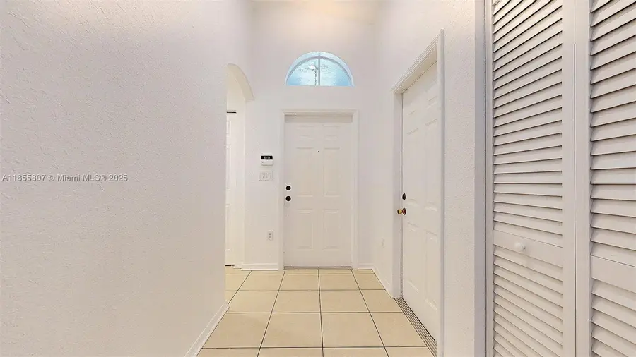 2004 SE 15th St, Homestead, FL 33035 - Image #2