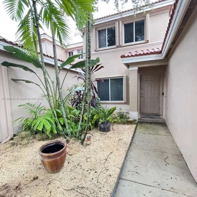 1683 SW 109th Ter, Davie, FL 33324 - Image #3