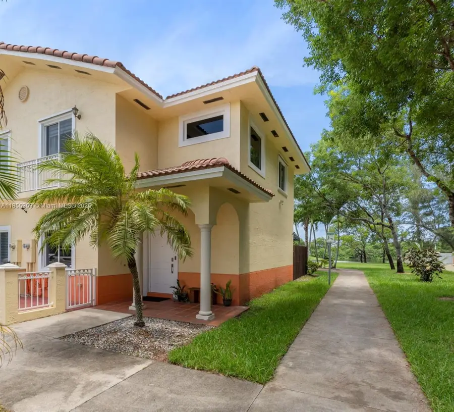 7423 NW 182nd St, Hialeah, FL 33015 - Image #3