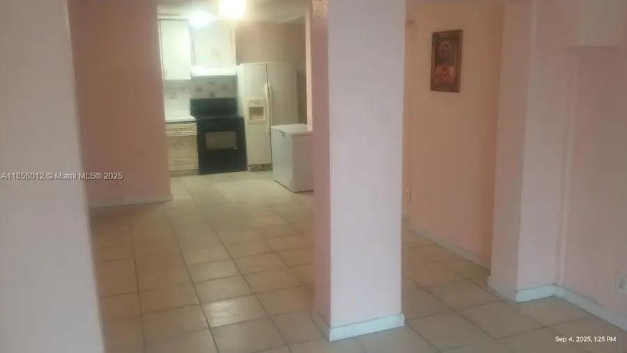 2300 NW 15th Ct, Fort Lauderdale, FL 33311 - Image #3