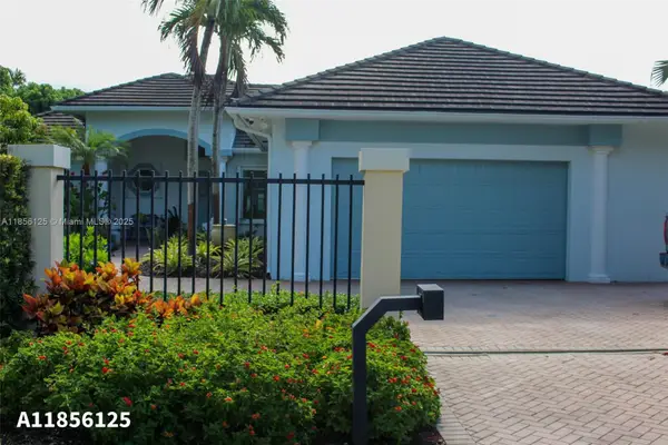 15255 SW 80th Ave, Palmetto Bay, FL 33157