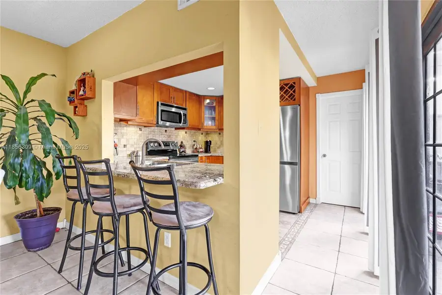 10077 NW 5th Ter #10077, Miami, FL 33172 - Image #2