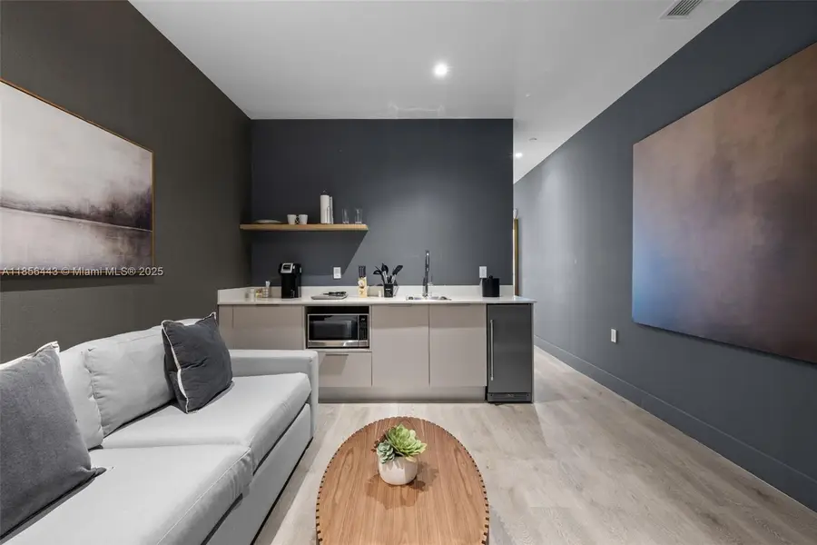 239 SW 9th St #305, Miami, FL 33130 - #3