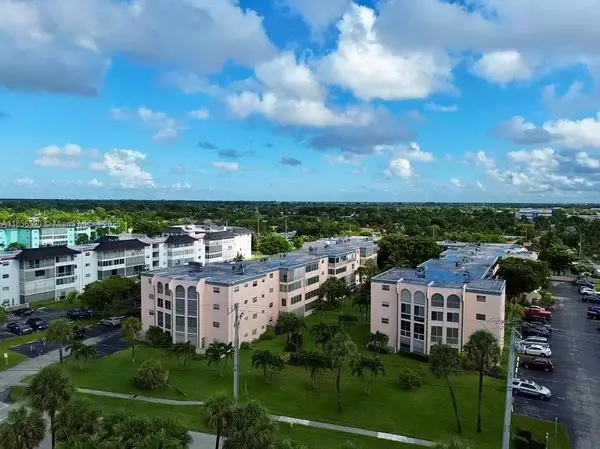 4281 NW 41st St #115, Lauderdale Lakes, FL 33319