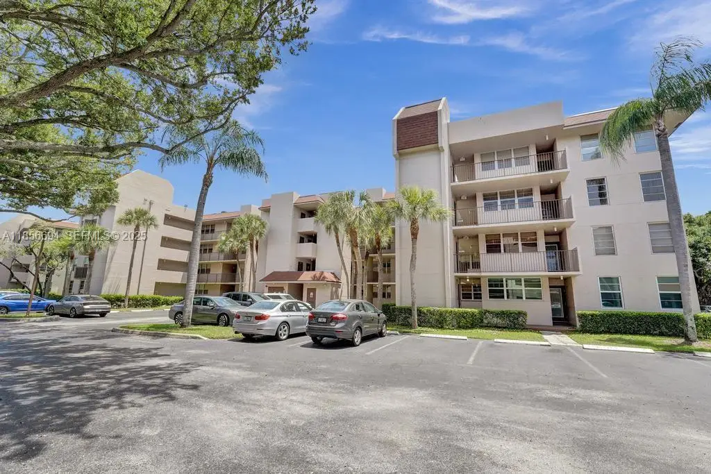 9520 Seagrape Dr #306, Davie, FL 33324 - Image #1