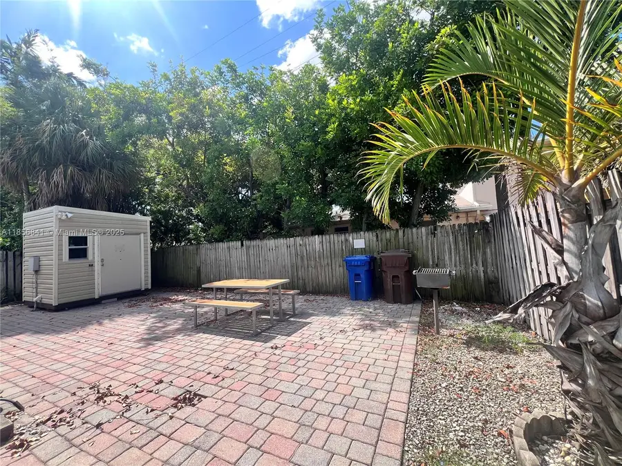 716 SE 14th Ct #1-4, Fort Lauderdale, FL 33316 - Image #2