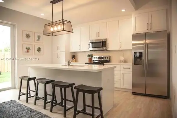 15105 SW 180th St, Miami, FL 33187