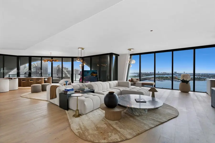 1000 Biscayne Blvd #2402, Miami, FL 33132 - Image #2