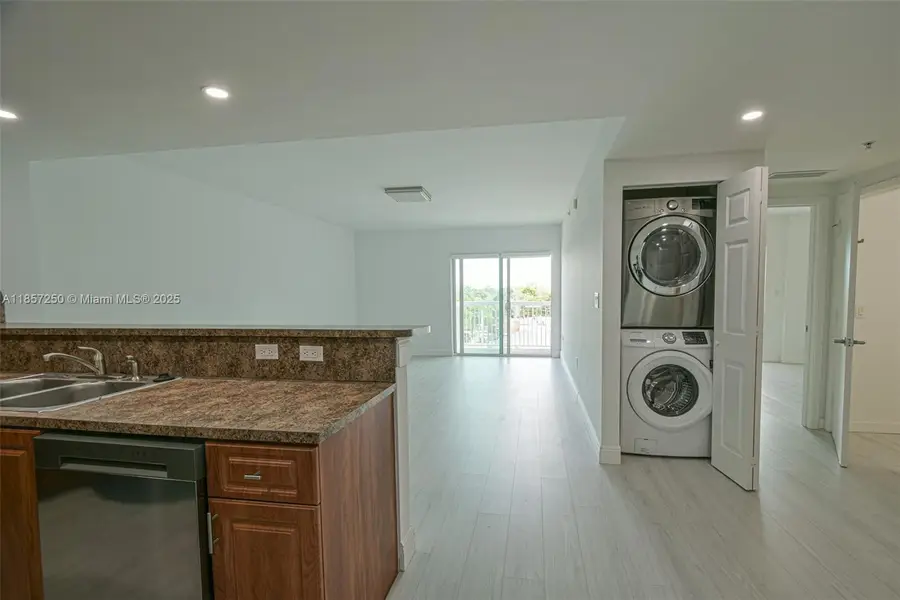 2740 SW 28th Ter #603, Miami, FL 33133 - Image #2