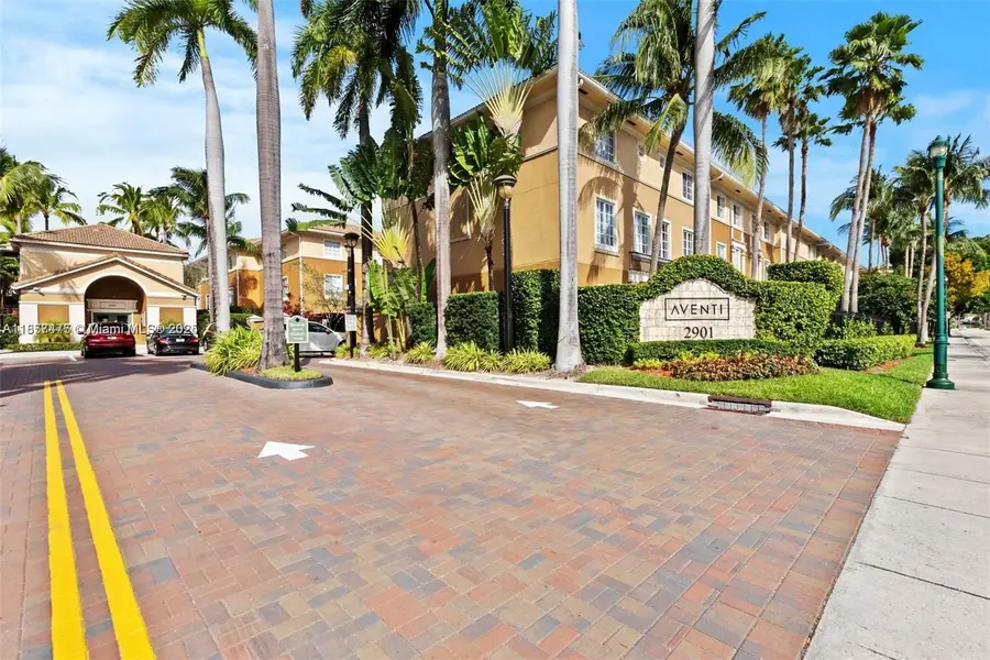 2821 NE 185th St #408, Aventura, FL 33180 - Image #2