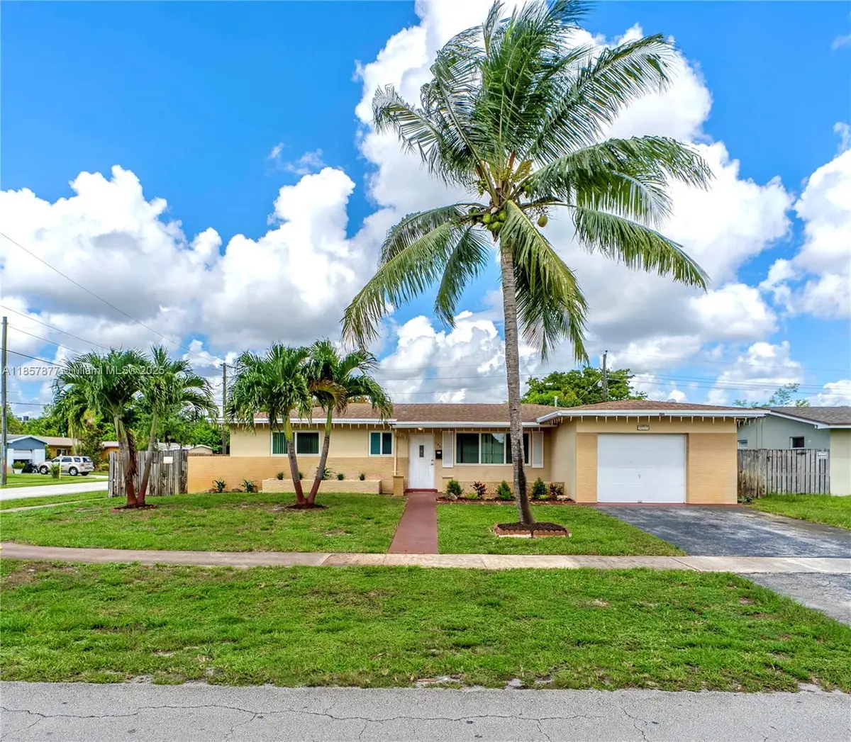 120 NW 77th Way, Pembroke Pines, FL 33024 - Image #1