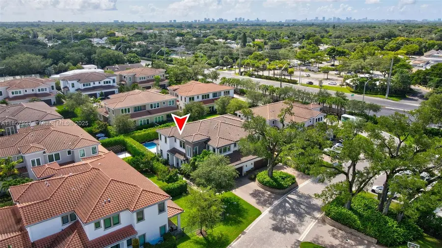 5952 W Brookfield Cir W, Hollywood, FL 33312 - Image #3