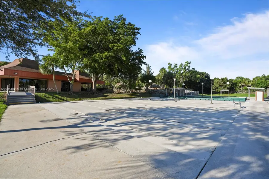 3170 Holiday Springs Blvd #203, Margate, FL 33063 - Image #2