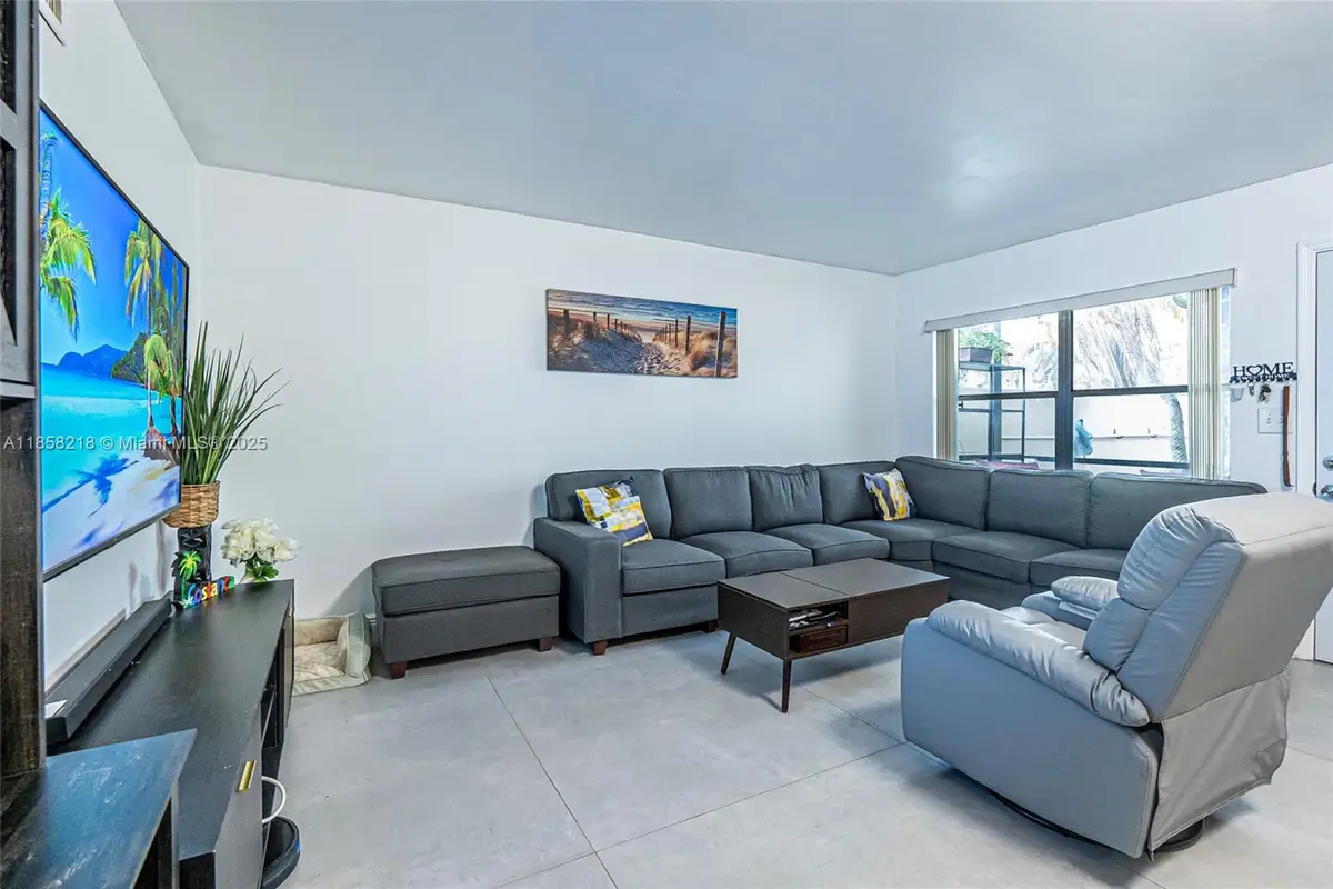 1425 Arthur St #116B, Hollywood, FL 33020 - Image #1