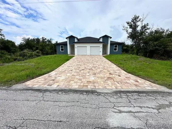 10385 Port Everglades St, Port Charlotte, FL 33981