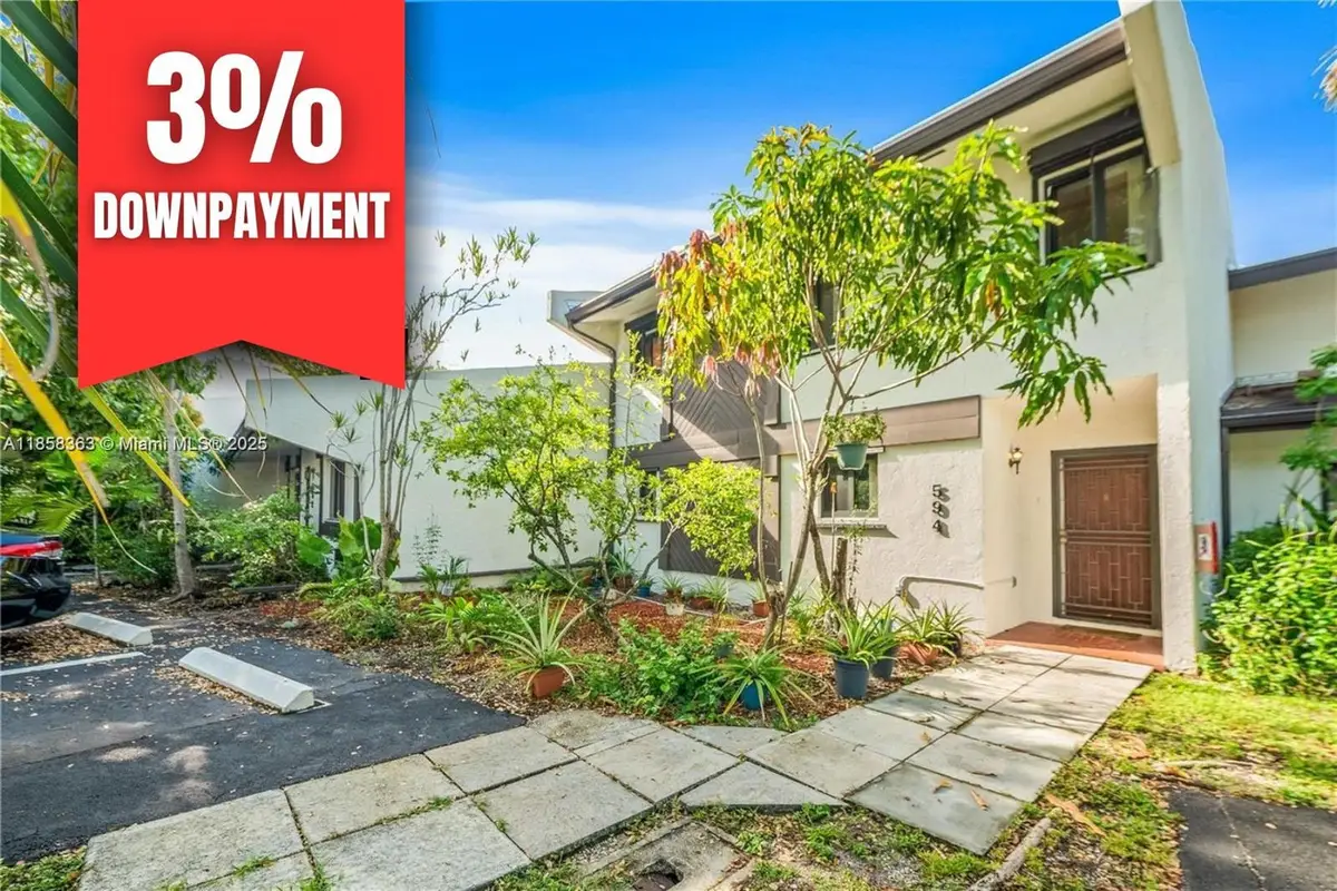 594 NE 199th Ter #4Y, Miami, FL 33179 - Image #1