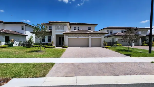 12239 SW 43rd St, Davie, FL 33330