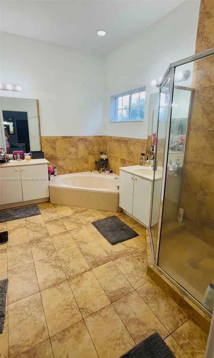 20318 SW 87th Ct, Cutler Bay, FL 33189 - Image #3