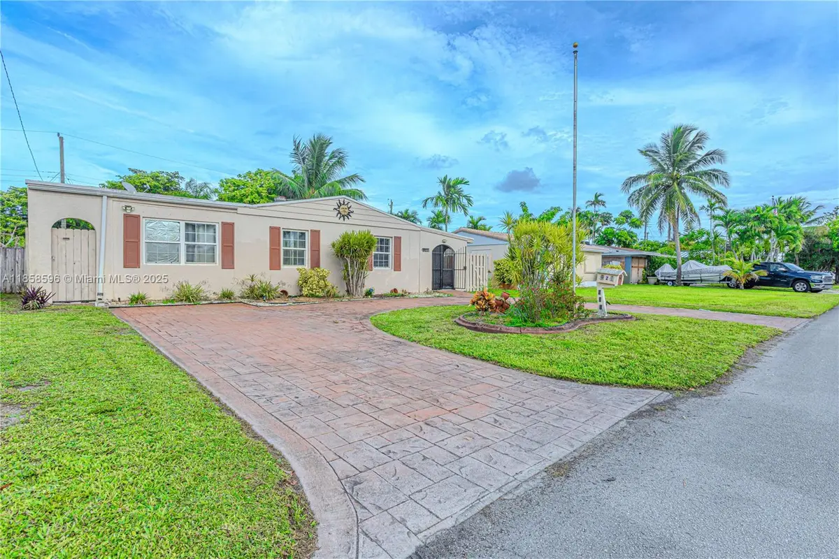 921 N 31st Ct, Hollywood, FL 33021 - Image #1
