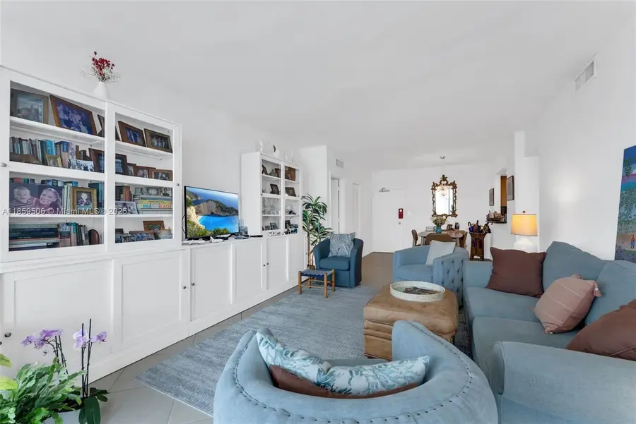 5600 Collins Ave #17W, Miami Beach, FL 33140 - Image #2