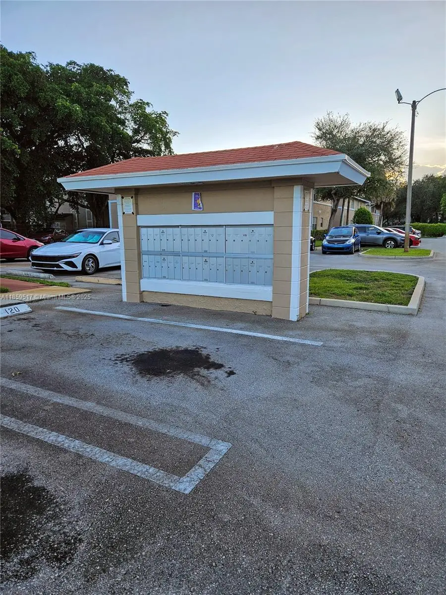 10137 Twin Lakes Dr #2-E, Coral Springs, FL 33071 - Image #3