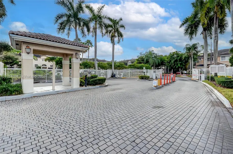 5737 NW 114th Path #113, Doral, FL 33178 - Image #3