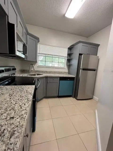 1791 NW 96th Ter #4O, Pembroke Pines, FL 33024 - Image #3