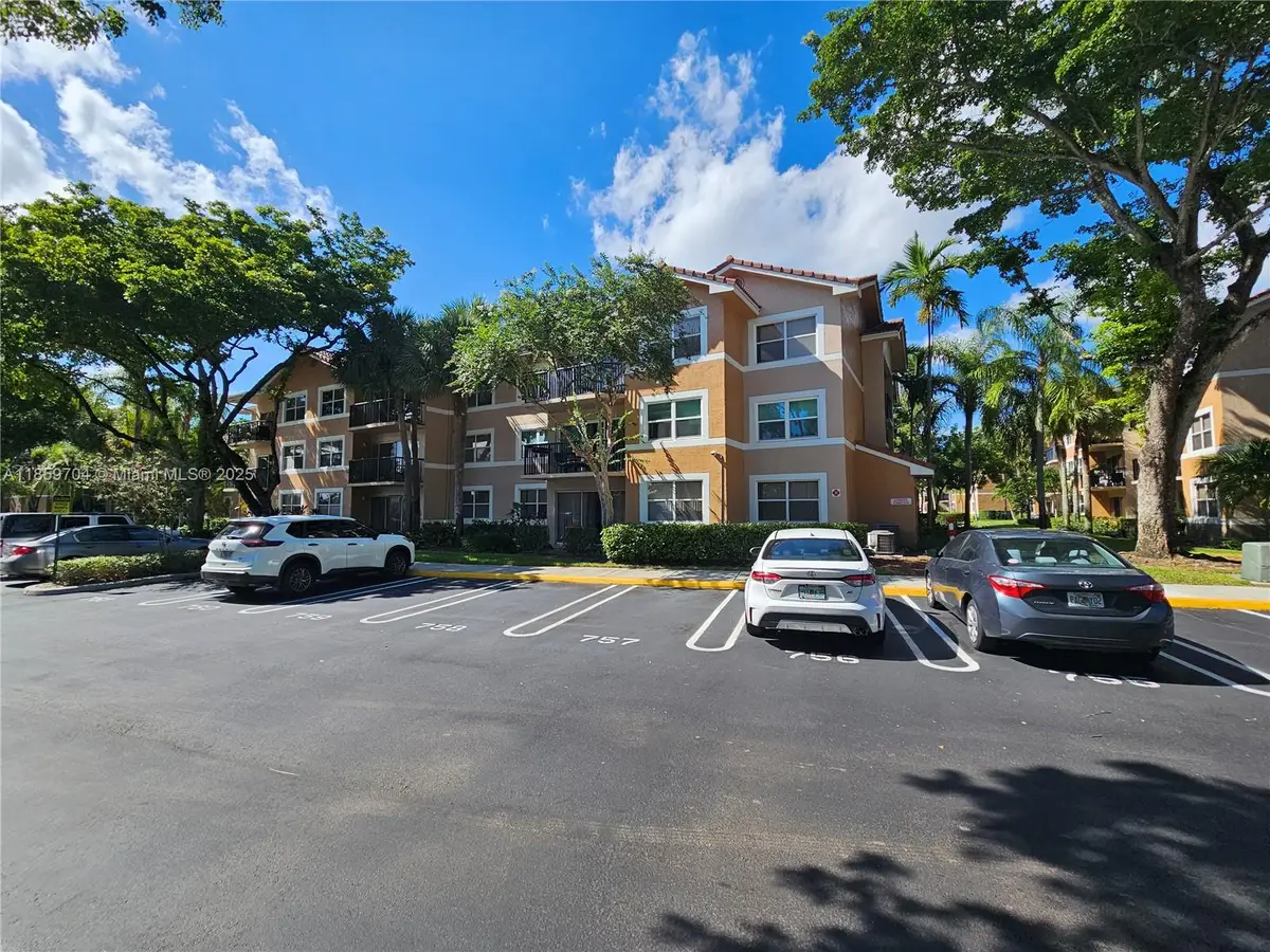 8701 Wiles Rd #305, Coral Springs, FL 33067 - Image #1