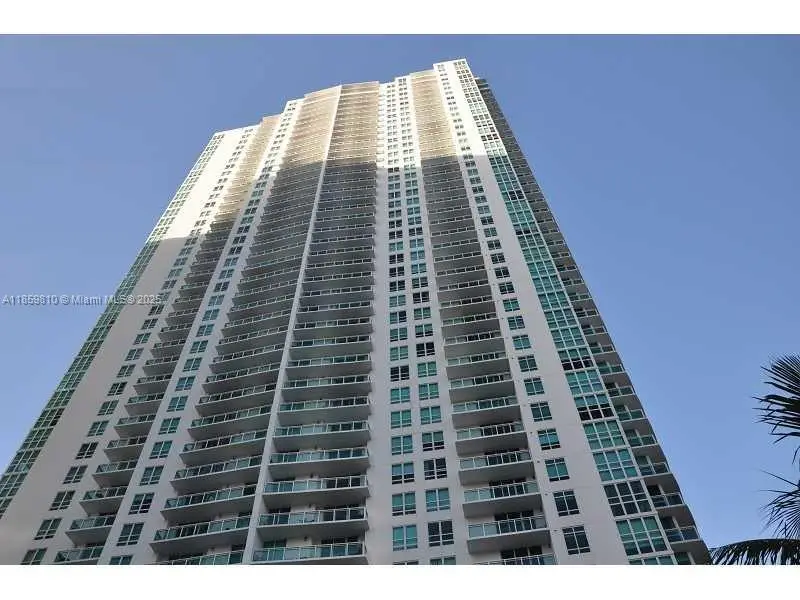 951 Brickell Ave #3609, Miami, FL 33131 - Image #2