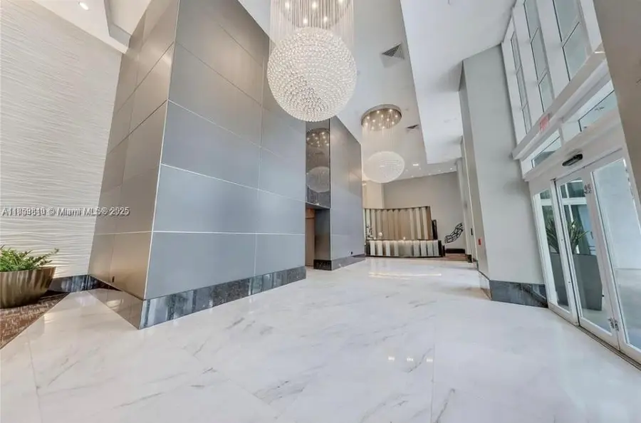 951 Brickell Ave #3609, Miami, FL 33131 - Image #3