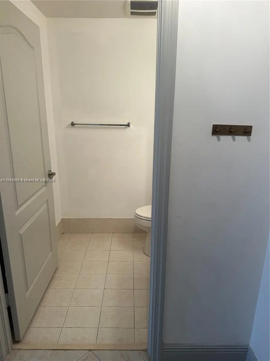 2400 SW 27th Ave #406, Miami, FL 33145 - Image #2