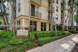 1919 Van Buren St #818A, Hollywood, FL 33020