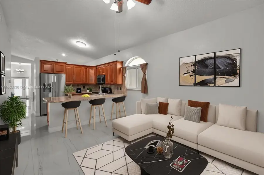 544 NW 159th Ln, Pembroke Pines, FL 33028 - Image #2