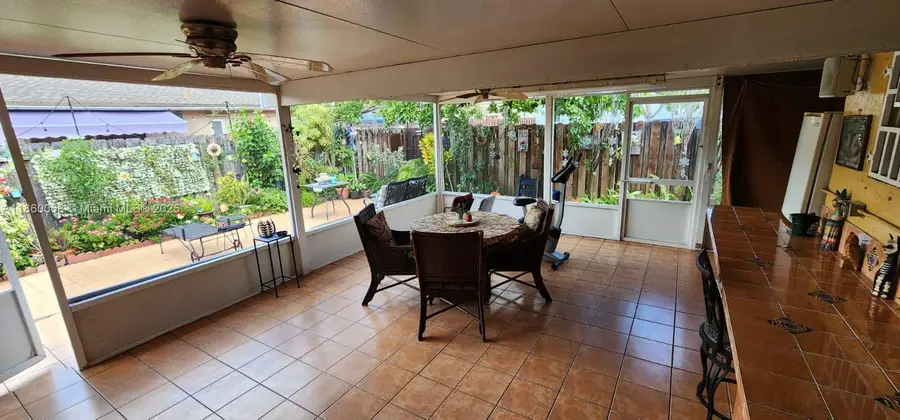 18959 NW 63rd Ct Cir, Hialeah, FL 33015 - Image #2