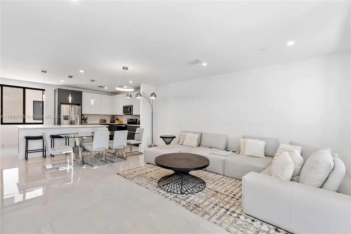 436 SE 12th Ct, Fort Lauderdale, FL 33316 - Image #1