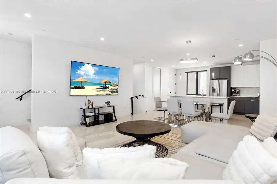 436 SE 12th Ct, Fort Lauderdale, FL 33316 - Image #3