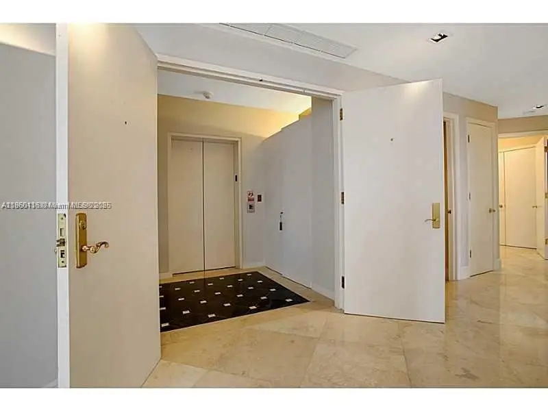 10 Edgewater Dr #4H, Coral Gables, FL 33133 - Image #3